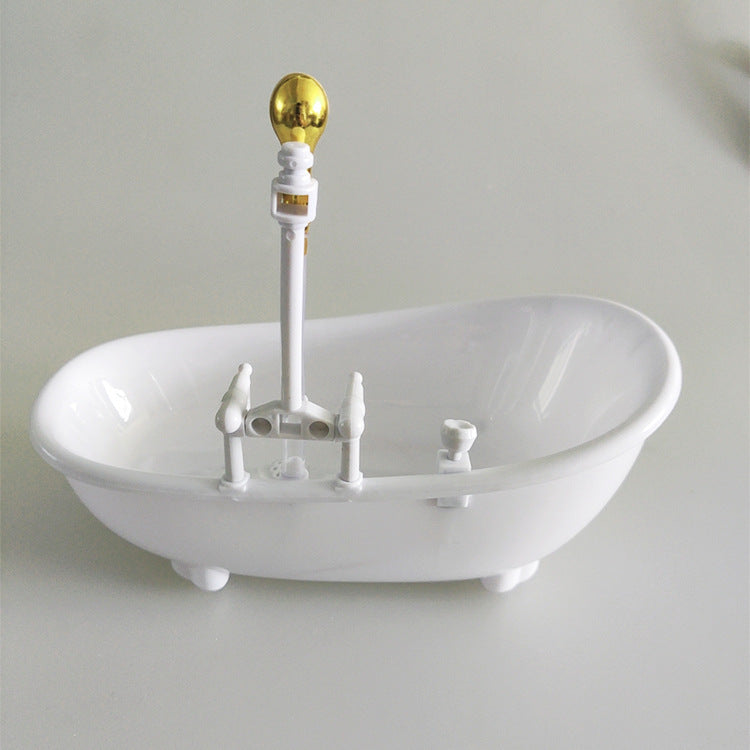 Automatically circulate water in the bathtub